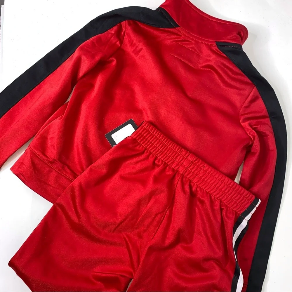 2 PC Nike Athletic Jogger Suit Boys Size 3T Jogging Sweatsuit NWT *